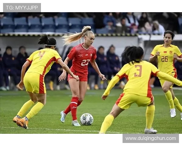 尤文女足艾丽莎 - 莱曼晒比基尼照：阳光沙滩尽显冠军风采(3)